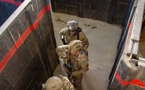 U.S. Marshals, Special Forces Conduct Joint Training Exercise