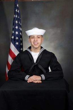 Hernandez Escobar Wins Military Excellence Award