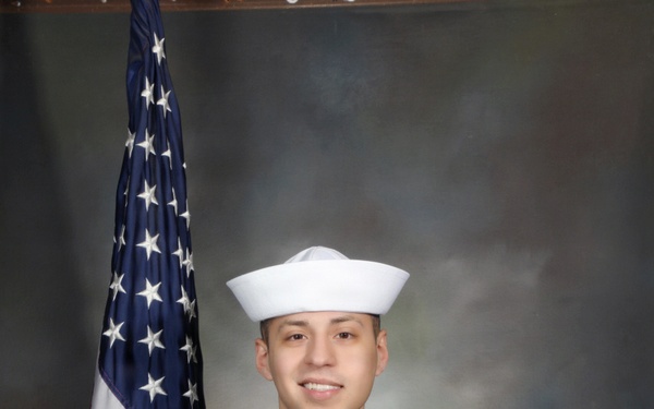 Hernandez Escobar Earns Military Excellence Award at Recruit Training Command