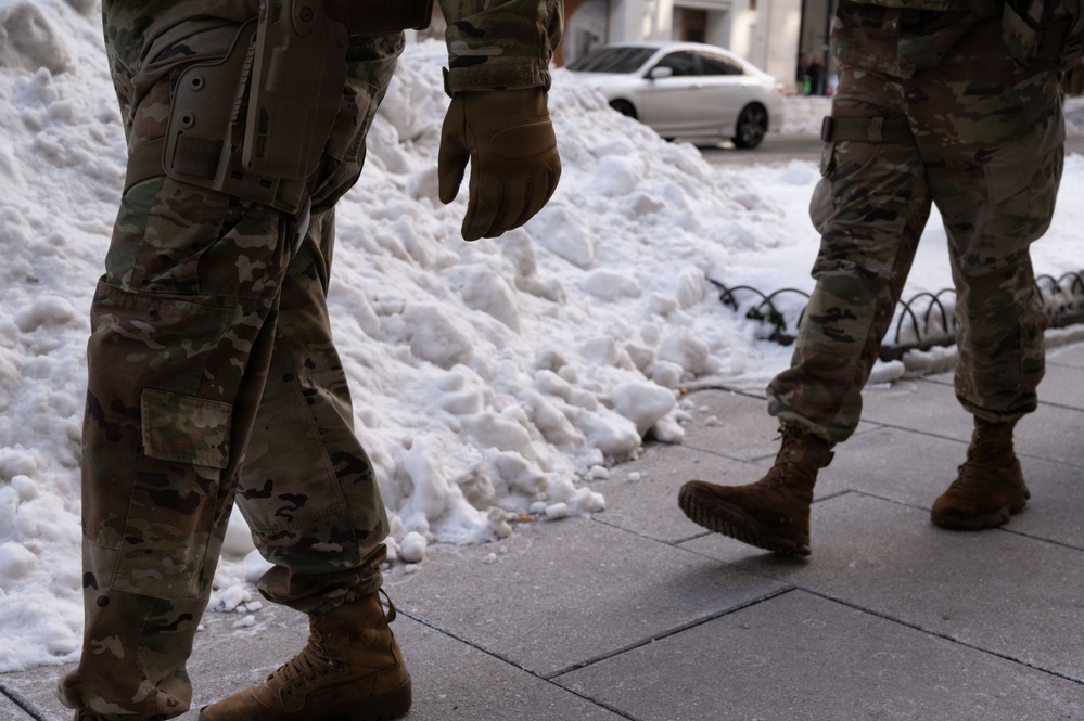 Florida Guard Members Continue the D.C. Safe and Beautiful Mission