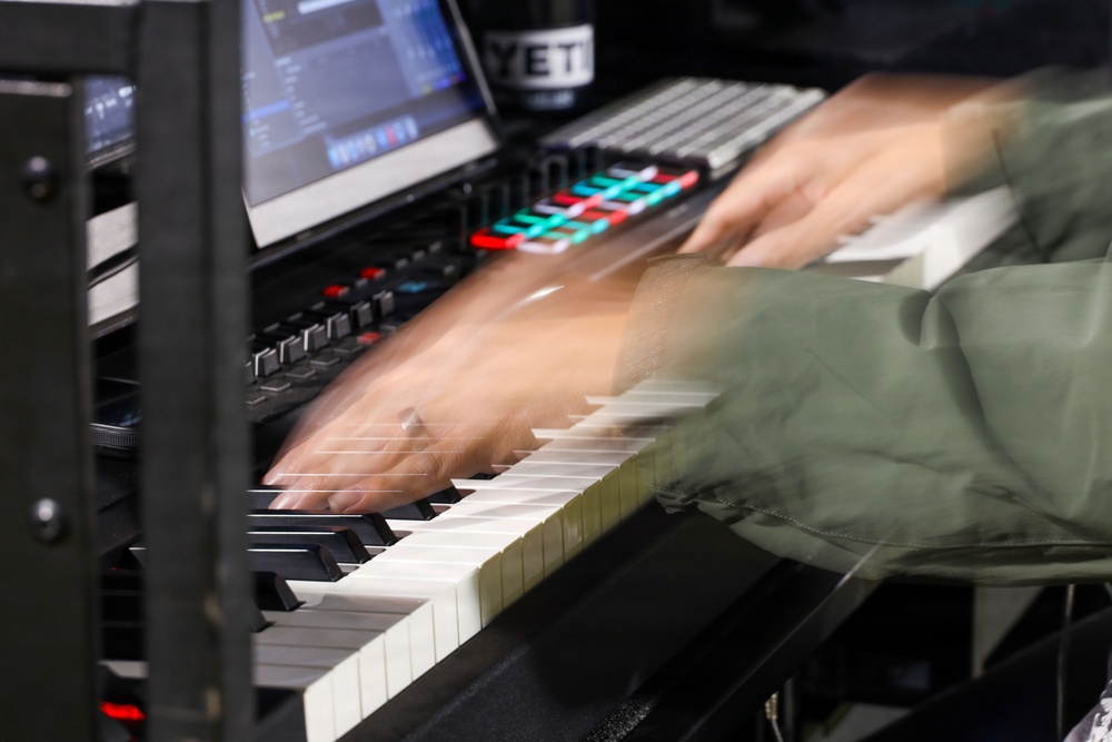 "The Commandant's Own" takes on MCAS Yuma