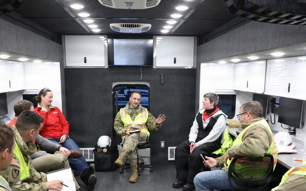 Vicksburg District Commander COL Jeremiah Gipson briefing members of the Emergency Power Team