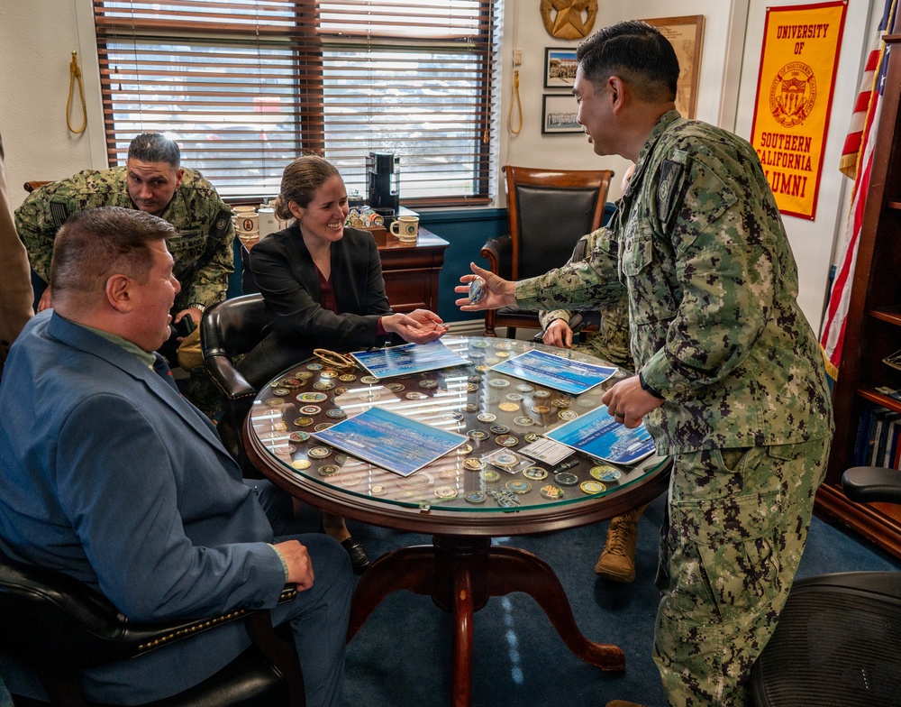 Vargas’ Staff Visit Naval Base San Diego
