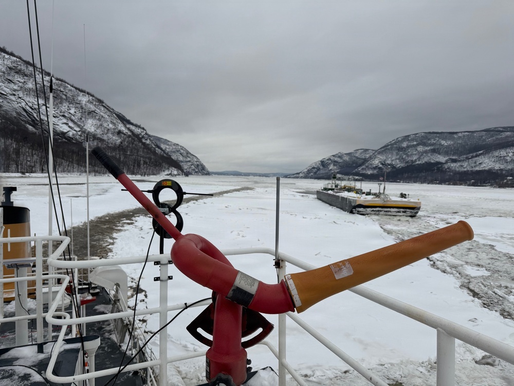 The Coast Guard Cutter Penobscot Bay, responded to a report of the tug Erin Elizabeth beset in ice near Barrytown, New York.