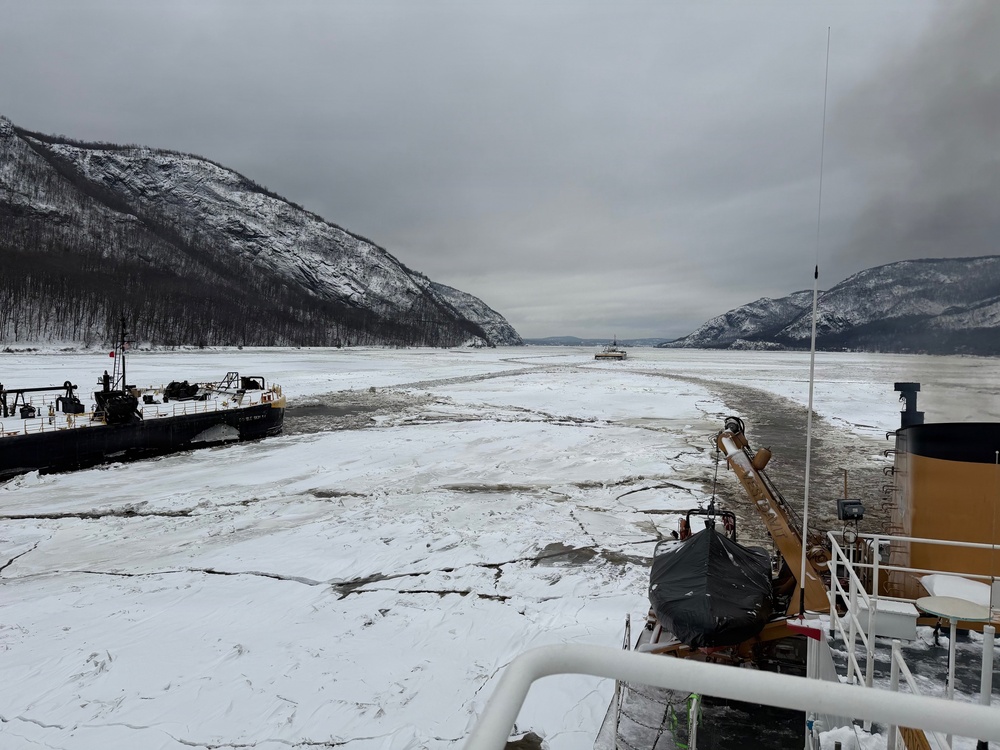 The Coast Guard Cutter Penobscot Bay, responded to a report of the tug Erin Elizabeth beset in ice near Barrytown, New York.