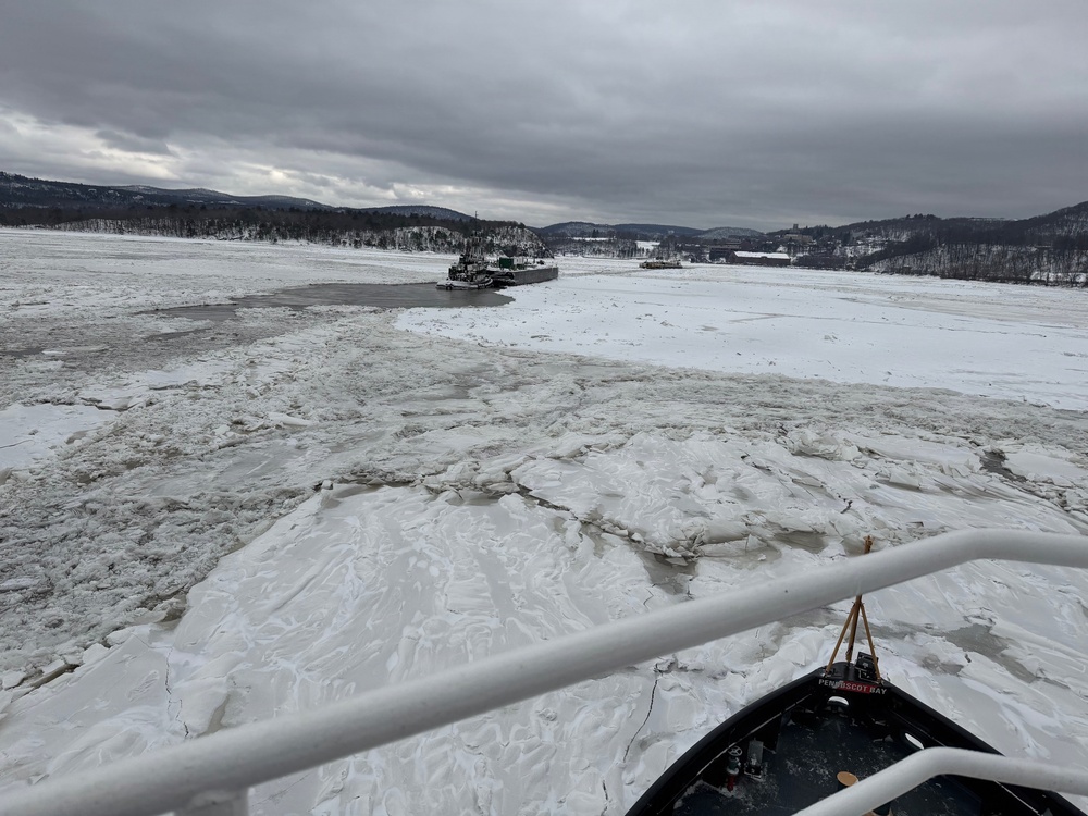 The Coast Guard Cutter Penobscot Bay, responded to a report of the tug Erin Elizabeth beset in ice near Barrytown, New York.