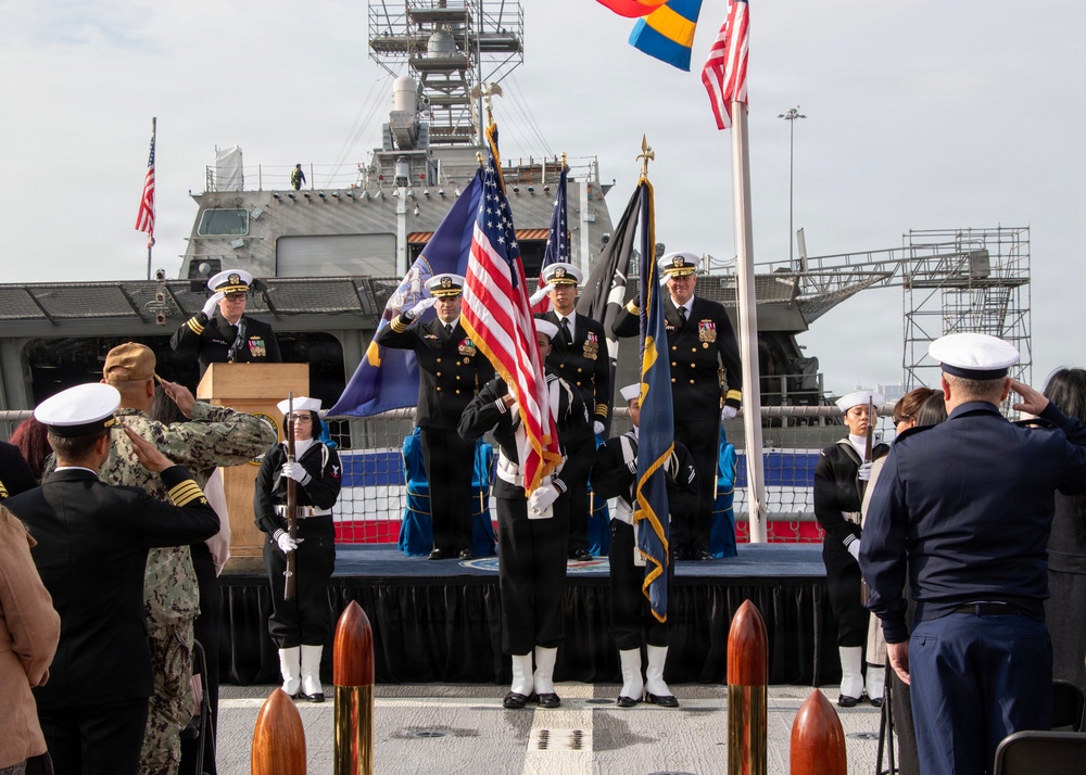PHIBRON 5 Holds Change of Command and Retirement Ceremony