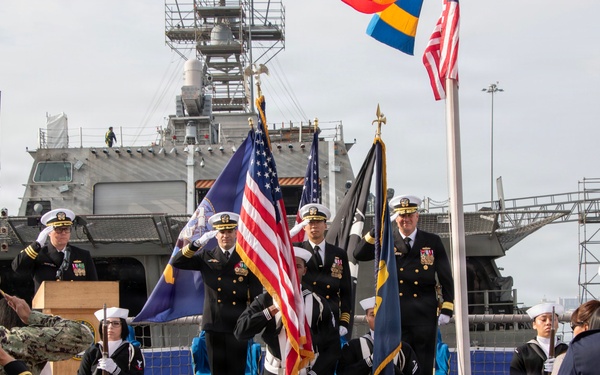 PHIBRON 5 Holds Change of Command and Retirement Ceremony