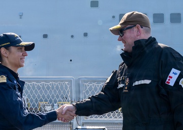 U.S. 2nd Fleet Vice Commander Visits Italian Navy Ship ITS Alpino