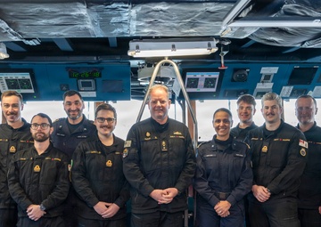 U.S. 2nd Fleet Vice Commander Visits Italian Navy Ship ITS Alpino