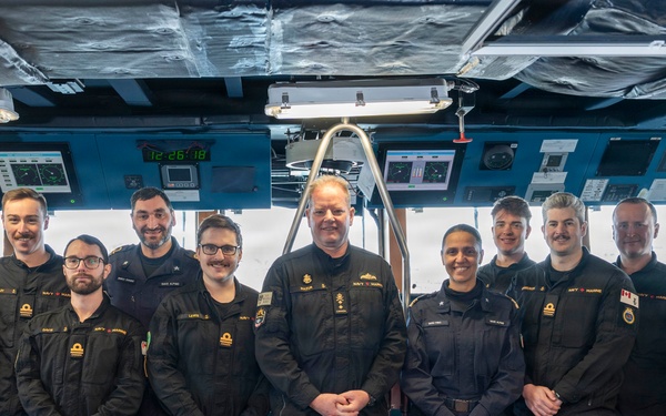 U.S. 2nd Fleet Vice Commander Visits Italian Navy Ship ITS Alpino