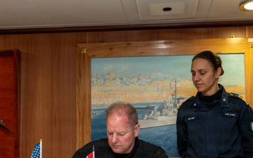 U.S. 2nd Fleet Vice Commander Visits Italian Navy Ship ITS Alpino