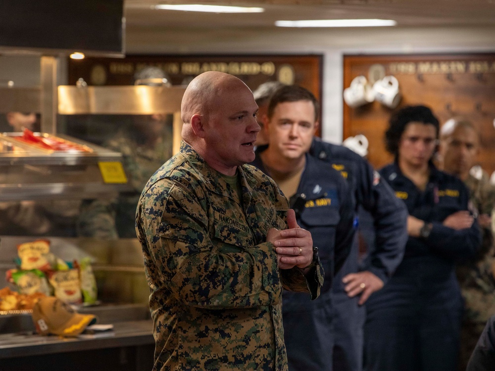 Makin Island Hosts Distinguished Visitors