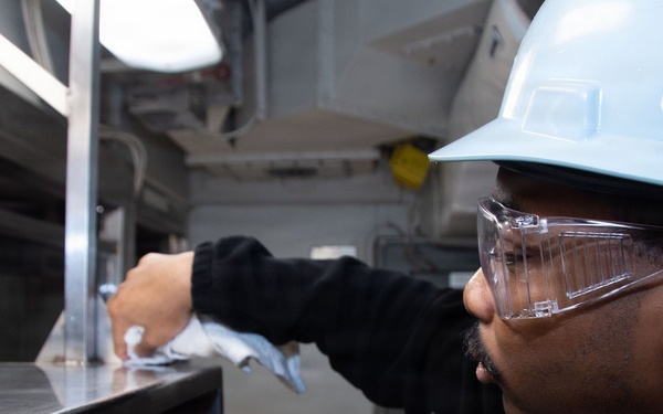 Ronald Reagan Sailors and Contractors Perform Daily Operations