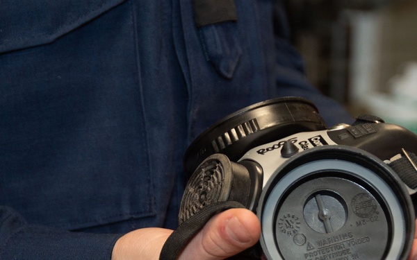 Ronald Reagan Sailors and Contractors Perform Maintenance