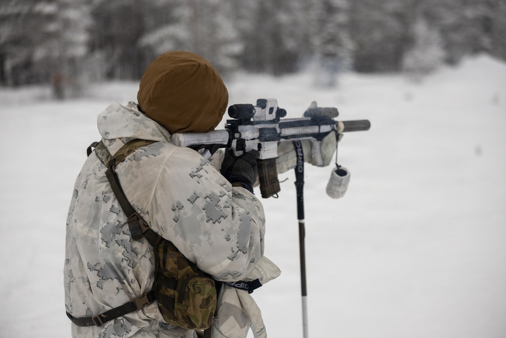 Recon Marines sharpen winter warfighting skills