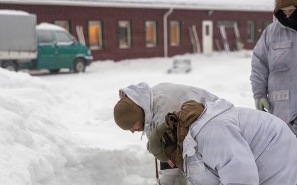 Recon Marines sharpen winter warfighting skills