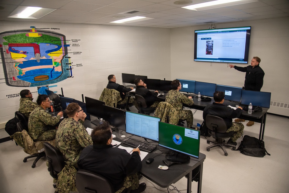 Surface Warfare Engineering Schools Command (SWESC) Great Lakes Instructors Train Next Generation of U.S. Navy Machinist's Mates