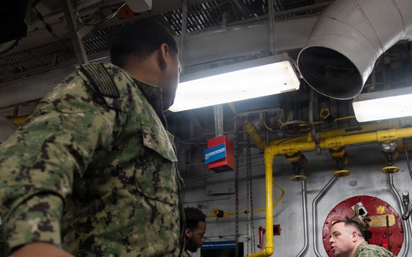 Surface Warfare Engineering Schools Command (SWESC) Great Lakes Instructors Train Next Generation of U.S. Navy Machinist's Mates