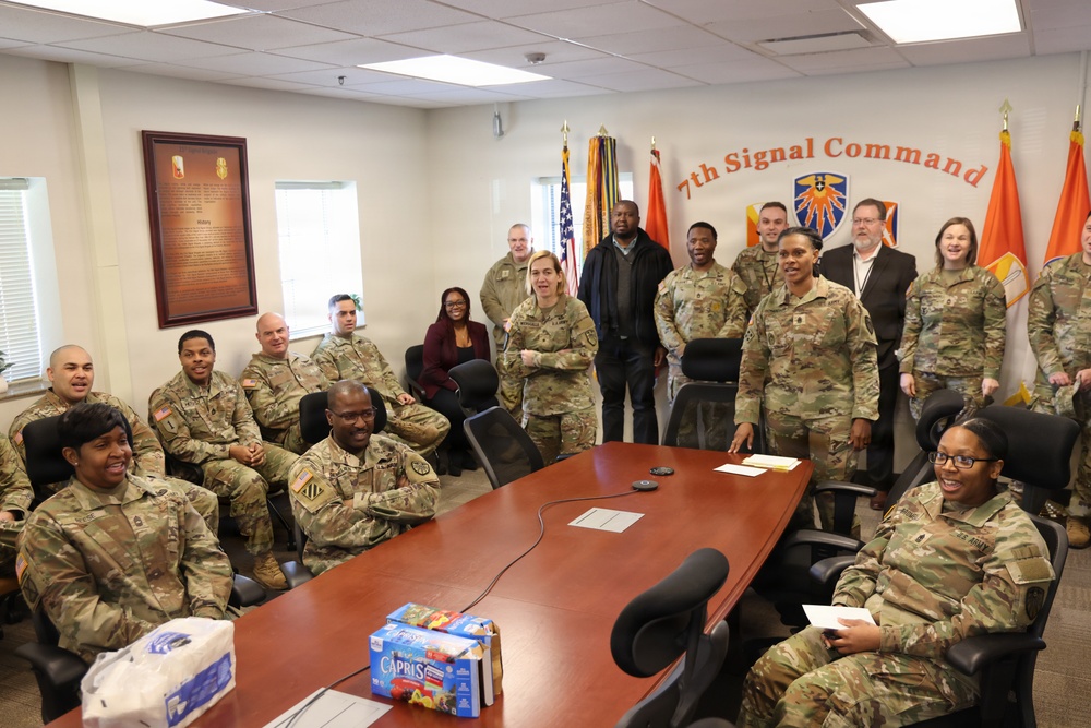7th Signal Command (Theater) January Birthdays