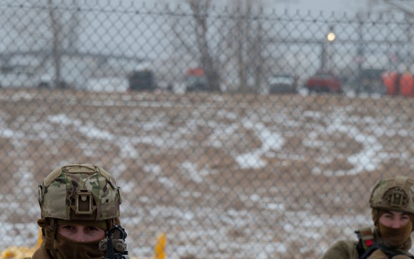 Airmen test readiness during Cold Weather Defender Course