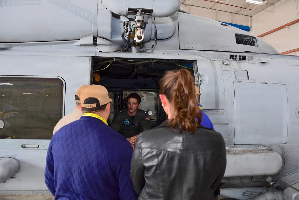 Congressional Staff Delegates Visit NASNI