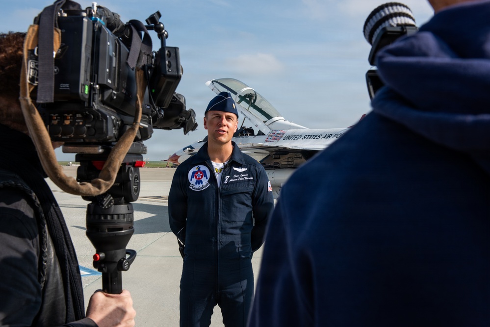 Thunderbirds visit Travis ahead of Air Show