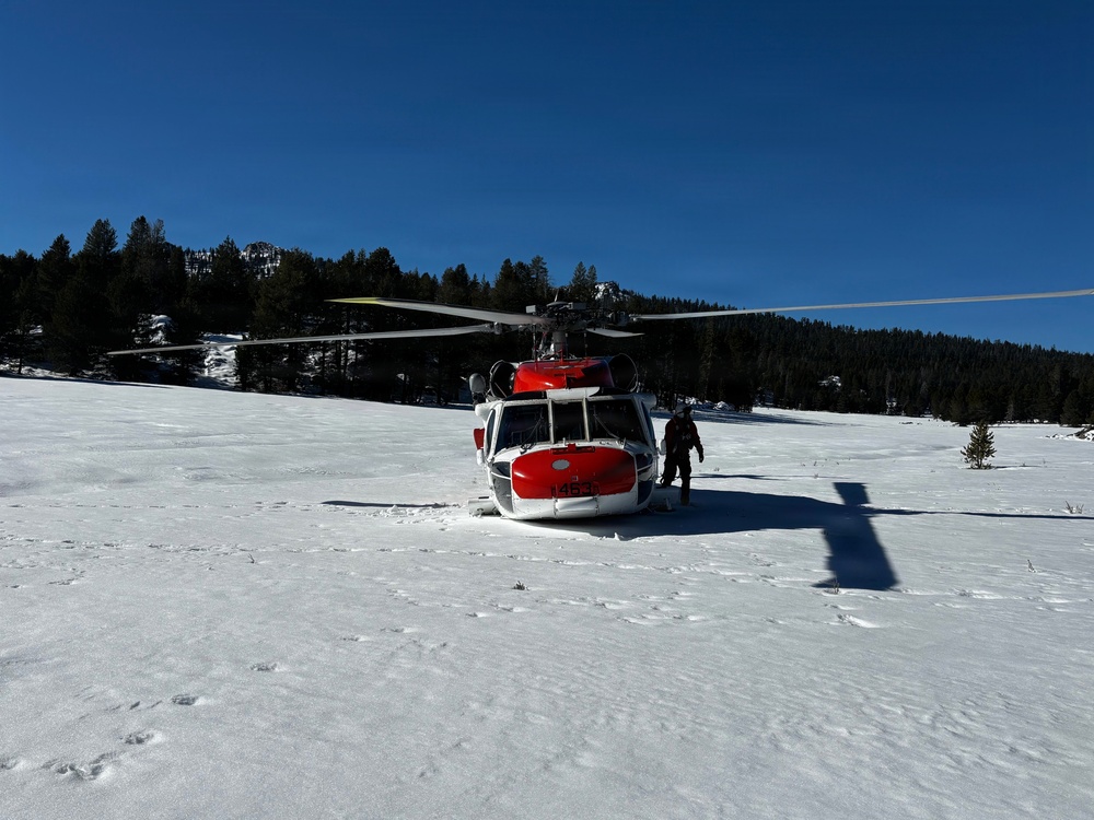 Navy SAR Team Executes Rapid Medical Evacuation After F-16 Ejection Near China Lake