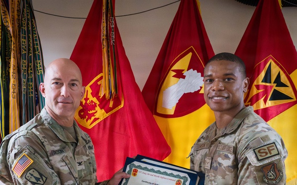 94th AAMDC Hosts Joint Combatives Training