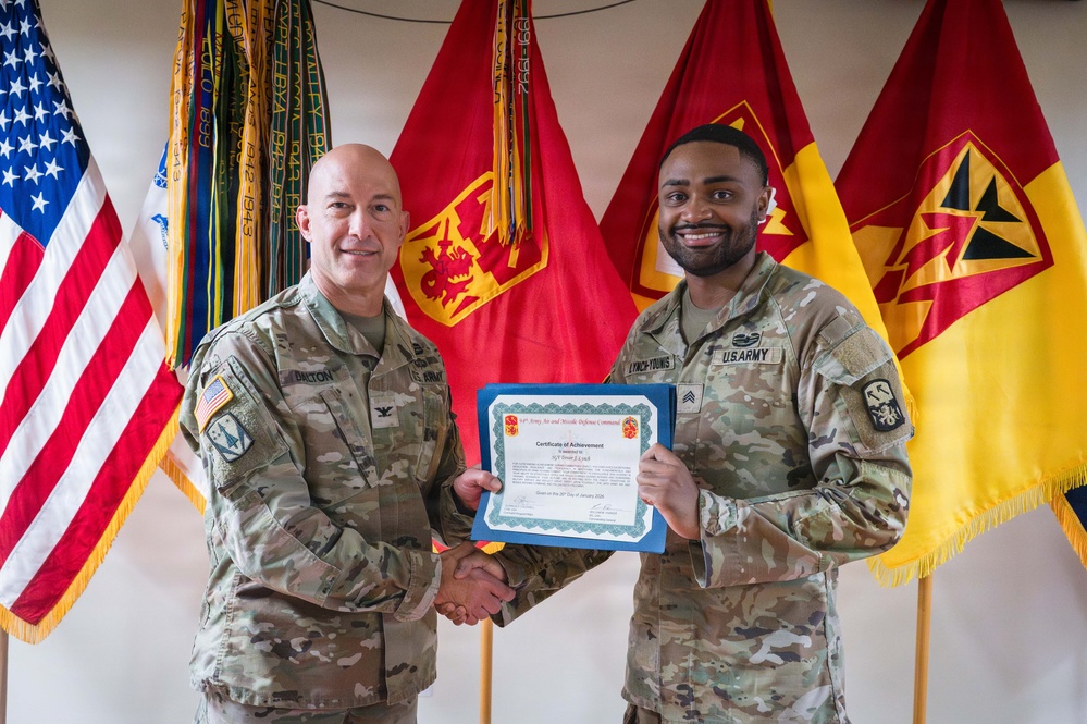 94th AAMDC Hosts Joint Combatives Training