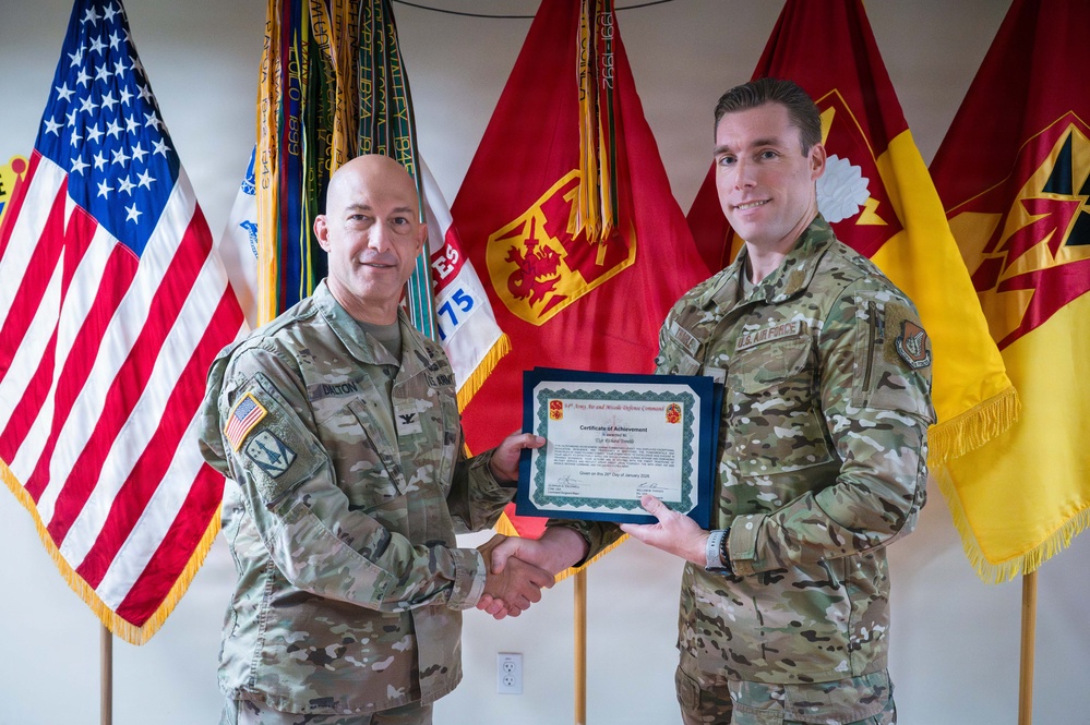 94th AAMDC Hosts Joint Combatives Training