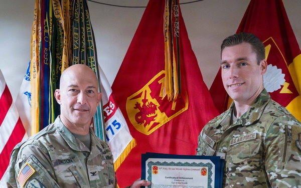 94th AAMDC Hosts Joint Combatives Training