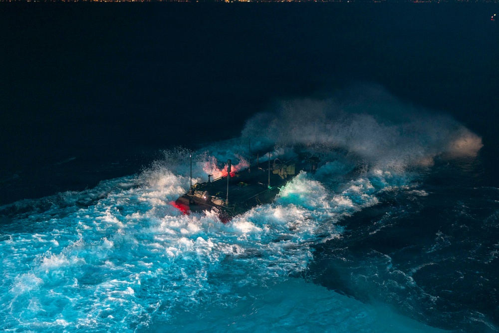 QUART 26.2: 3rd AA Bn. conducts night operations aboard USS Makin Island