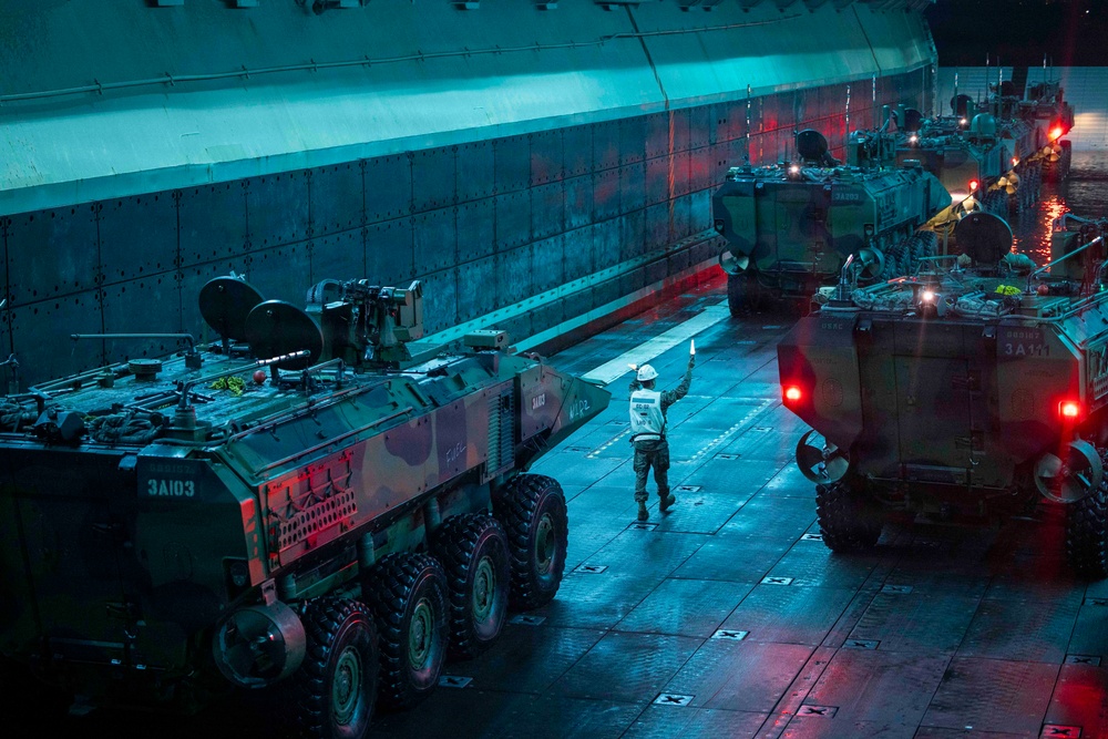 QUART 26.2: 3rd AA Bn. conducts night operations aboard USS Makin Island