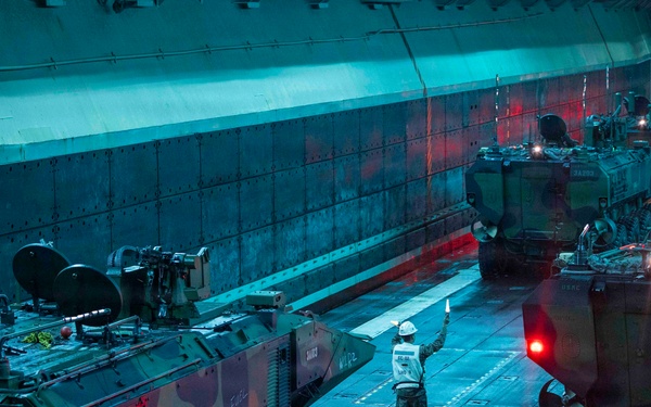 QUART 26.2: 3rd AA Bn. conducts night operations aboard USS Makin Island