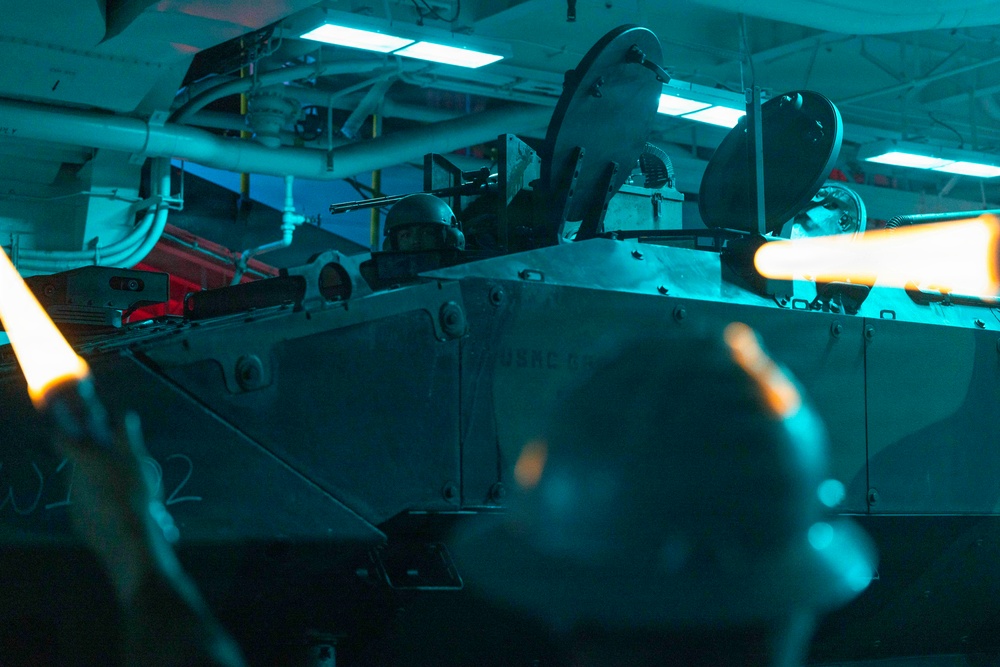 QUART 26.2: 3rd AA Bn. conducts night operations aboard USS Makin Island