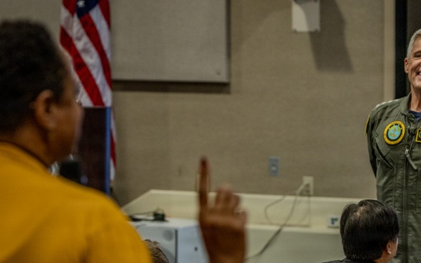 PacFleet Commander speaks to IPOC 26-1 Fellows