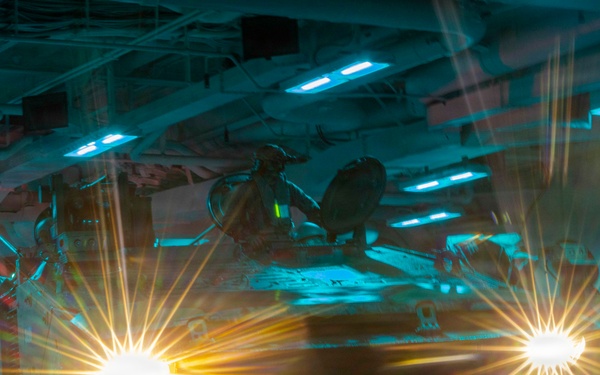 QUART 26.2: 3rd AA Bn. conducts night operations aboard USS Makin Island