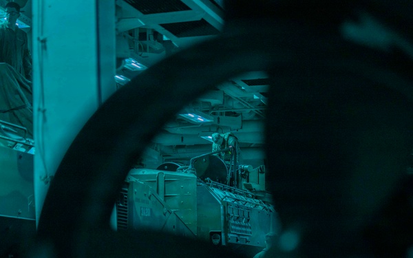 QUART 26.2: 3rd AA Bn. conducts night operations aboard USS Makin Island