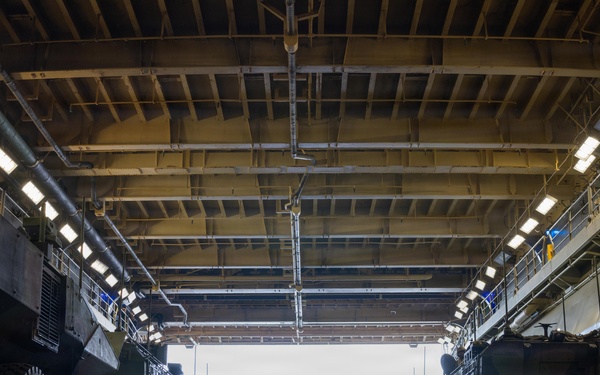 QUART 26.2: 3rd AA Bn. and 2nd Bn., 4th Marines conduct Ship to Shore operations onboard USS Makin Island