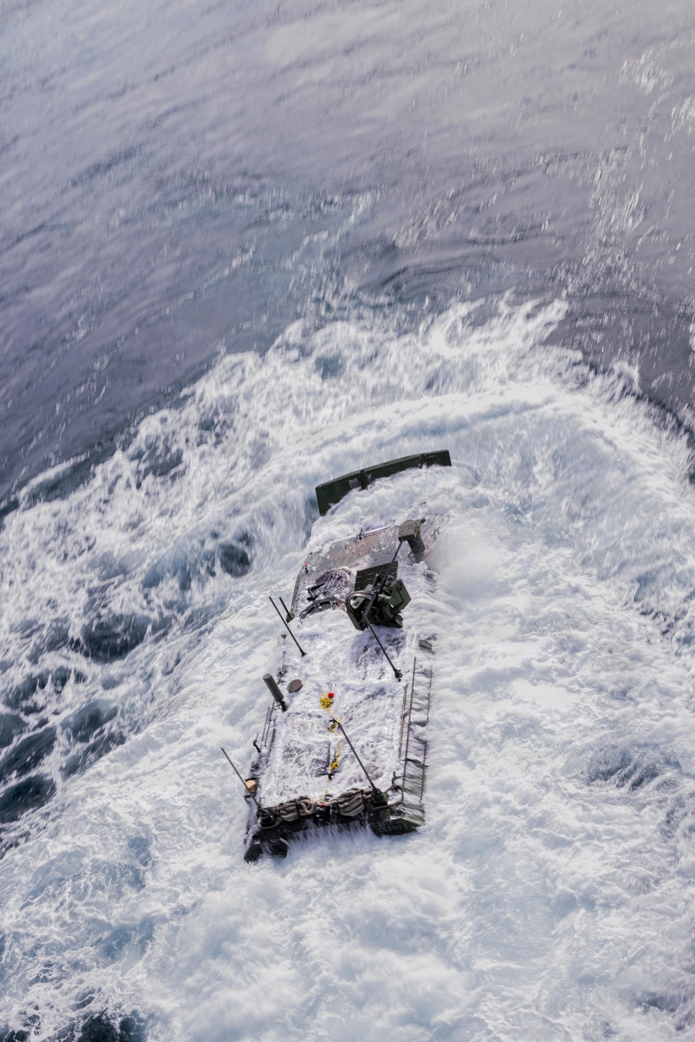 QUART 26.2: 3rd AA Bn. and 2nd Bn., 4th Marines conduct Ship to Shore operations onboard USS Makin Island