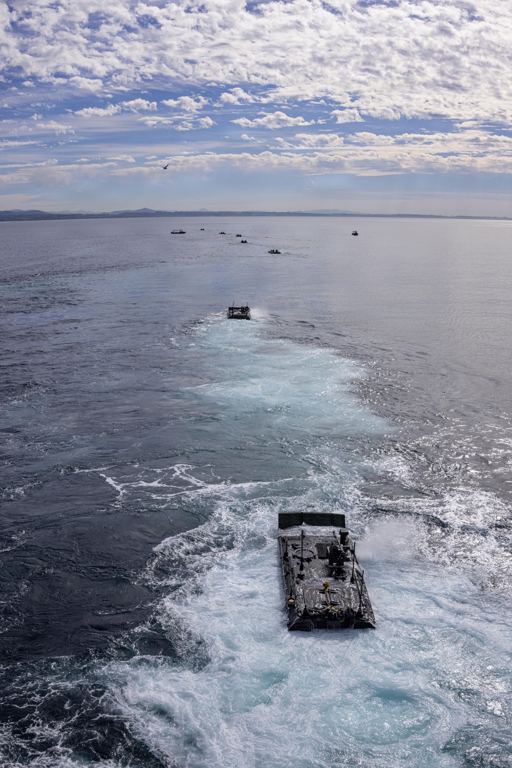 QUART 26.2: 3rd AA Bn. and 2nd Bn., 4th Marines conduct Ship to Shore operations onboard USS Makin Island