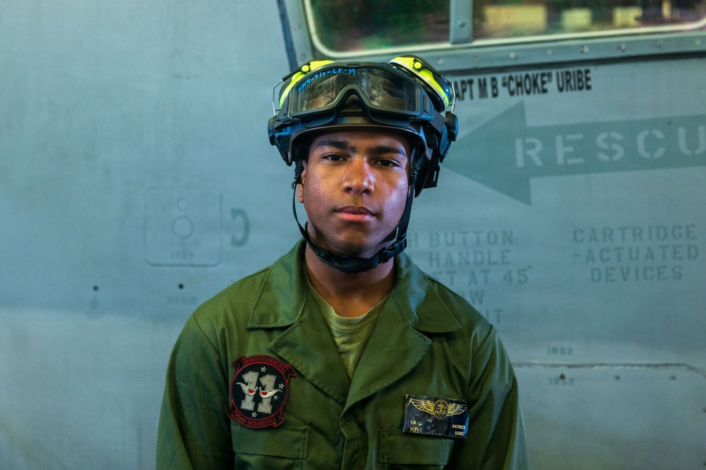 11th MEU Marines, Sailors Conduct Aircraft Maintenance Aboard USS Boxer