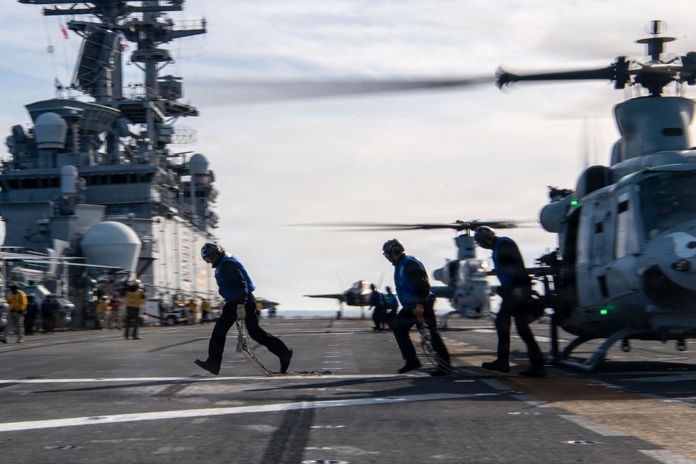 Boxer Conducts Flight Operations