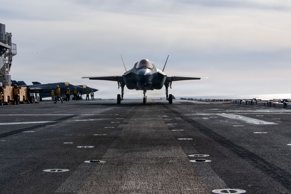 Boxer Conducts Flight Operations
