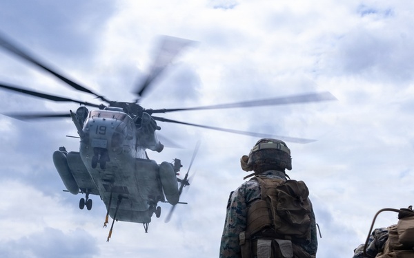 CLB-4, HMH-466 Helicopter Support Team Training