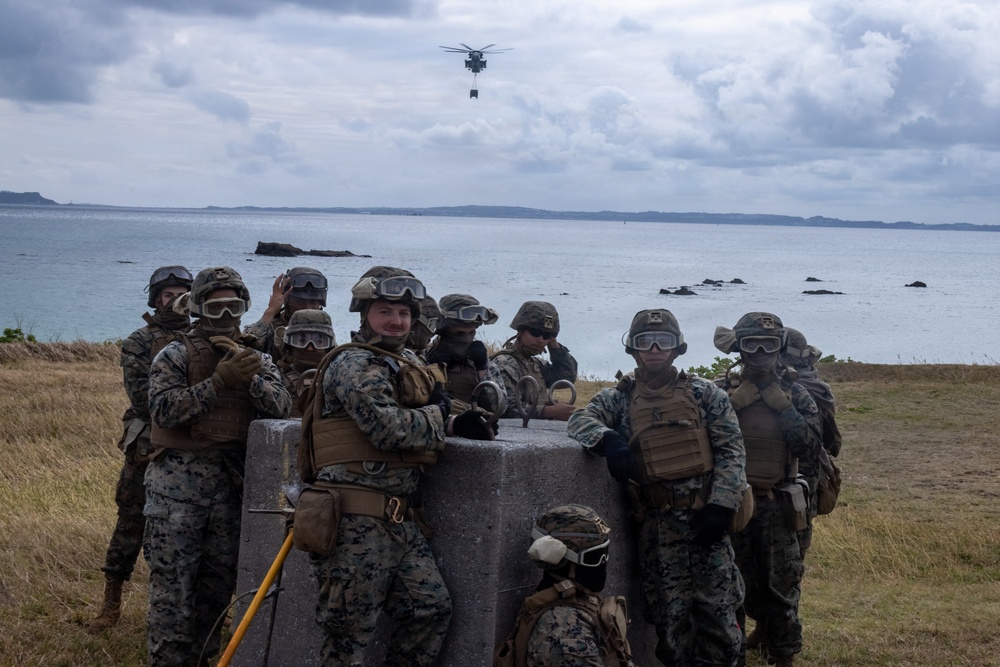 CLB-4, HMH-466 Helicopter Support Team Training