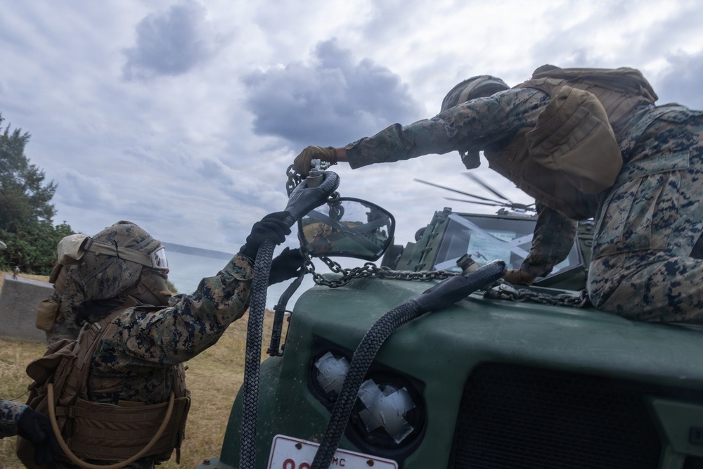 CLB-4, HMH-466 Helicopter Support Team Training