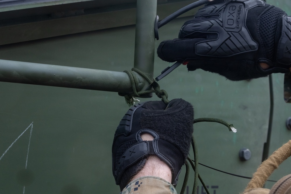 CLB-4, HMH-466 Helicopter Support Team Training