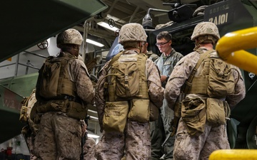 QUART 26.2: 2nd Bn. 4th Marines, 3rd Assault Amphibian Battalion conduct ship to shore operations aboard USS Makin Island